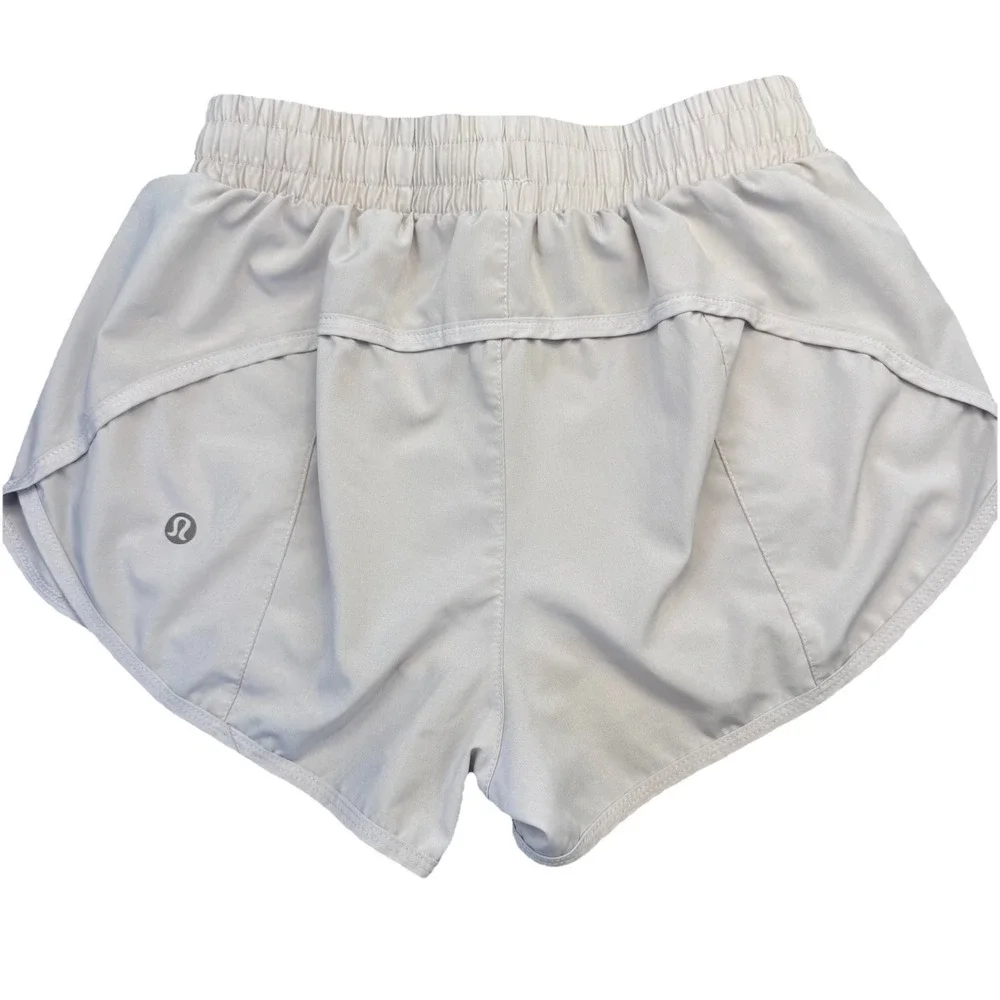 Lululemon Tracker Short V Stone White Lined Size 4 Low-Rise Drawstring *No Tag